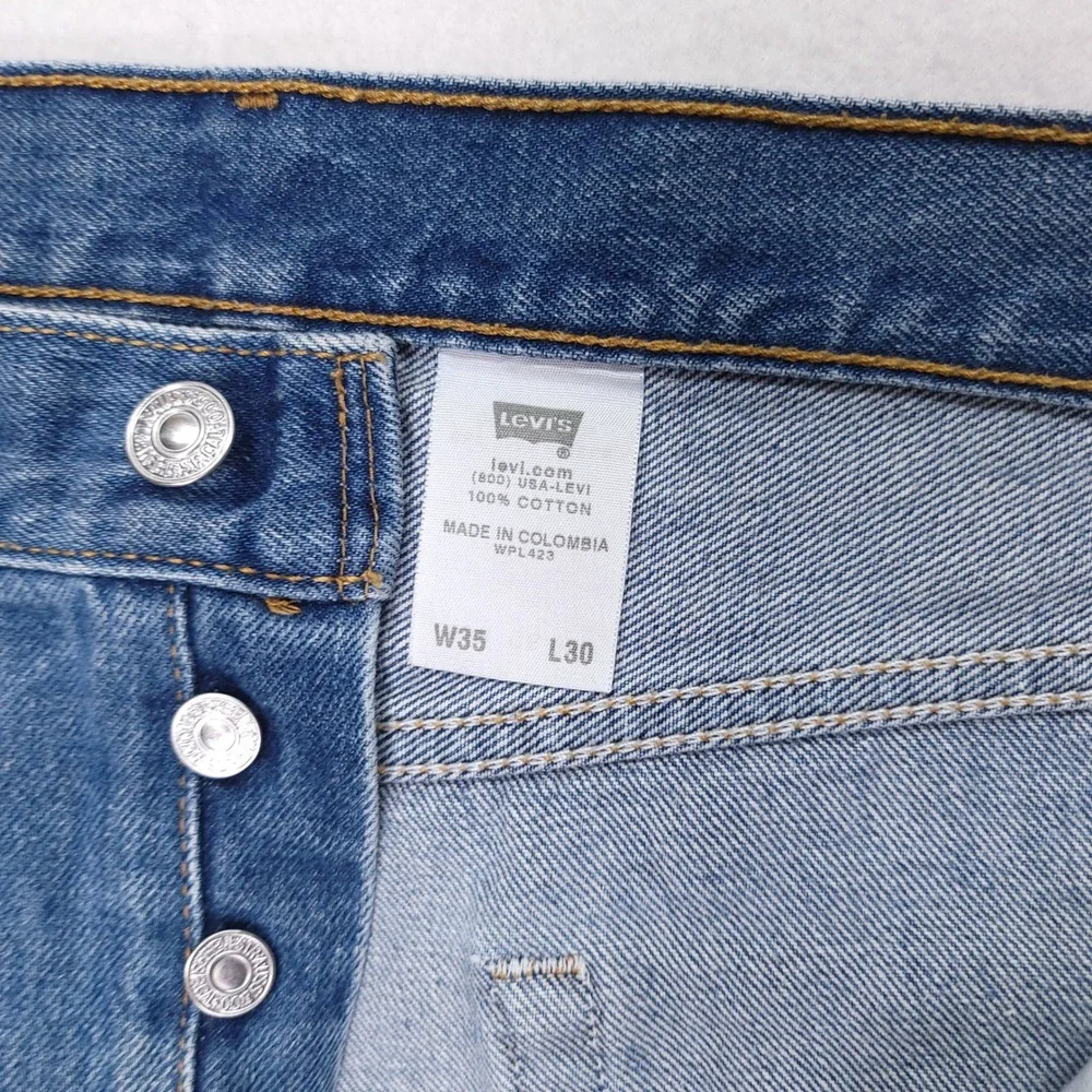 Vintage Levis 501 Original Fit Mens Jeans 34x28 Medium Wash Blue Denim Y2K